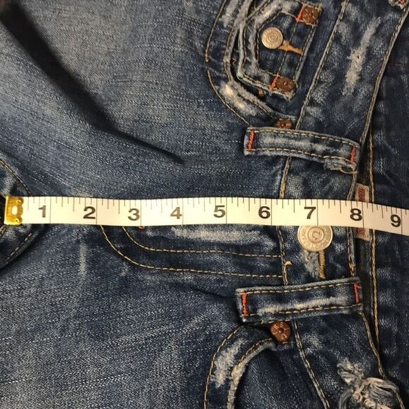 True Religion Section 503 Distressed Shorts - Picture 9 of 10